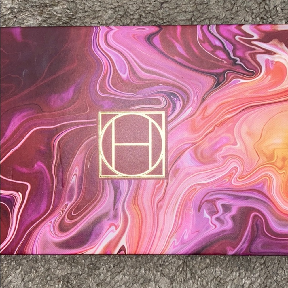 Pressed pigment palette